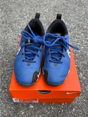 Nike Royal Blue and Black Trout Baseball Cleats size 4.5 Y keystone bg